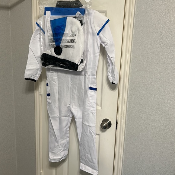 Astronaut halloween costume. Size S 4-6. Jumpsuit white blue - Picture 3 of 9